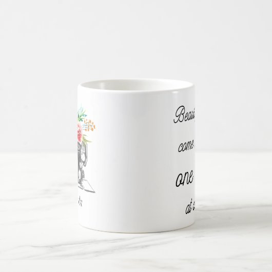 Rote schwarze Nähmaschine Zitat Blumenkreativ Kaffeetasse (Mittel)