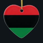 Rote, Schwarze und Grüne Flagge Keramik Ornament<br><div class="desc">Die 3 panafrikanischen Farben auf der Fahne repräsentieren: rot: das Blut, das alle Menschen der schwarzen afrikanischen Herkunft vereint und zur Befreiung vergießt; SCHWARZ: Schwarze Menschen, deren Existenz als Nation, wenn auch nicht als Nation-Staat, durch die Existenz der Fahne bestätigt wird; und GRÜNE: der üppige natürliche Reichtum Afrikas. Vintage Alte...</div>