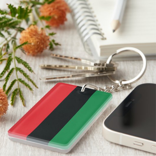 Rote, schwarze und grüne Flagge Schlüsselanhänger (Vorderseite rechts)
