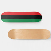 Rote, Schwarze und Grüne Flagge Skateboard (Horizontal)