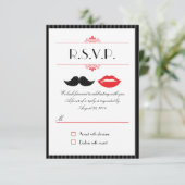 Rote, schwarze und weiße Schleifen & Lips Hochzeit RSVP Karte (Stehend Vorderseite)