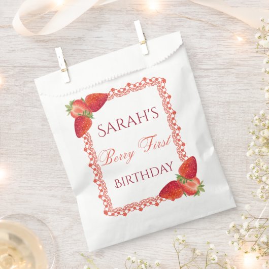Rote Spitzen-Beere Erster Geburtstag Geschenktütchen (Ausgeschnitten)