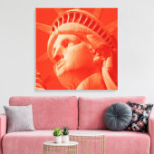 Rote Statue der Freiheit umarmte Leinwand (Insitu (Wohnzimmer))