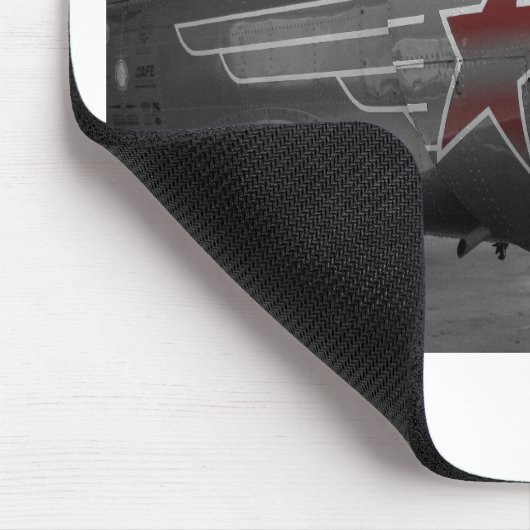 Rote Stern-Yak 52 Mousepad (Ecke)