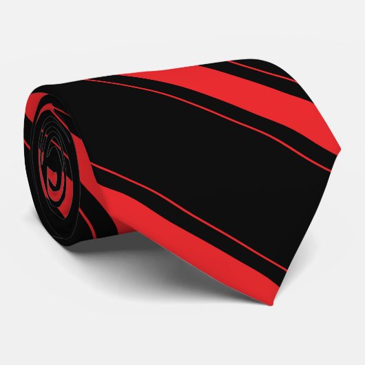 Rote Streifen auf schwarzer Krawatte (Gerollt)