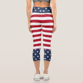 Rote Streifen mit blauem und weißem Star-Band Capri Leggings (Rückseite)