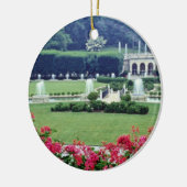 Rote Szene vom erhaltenden Balkon, Longwood Gard Keramik Ornament (Links)