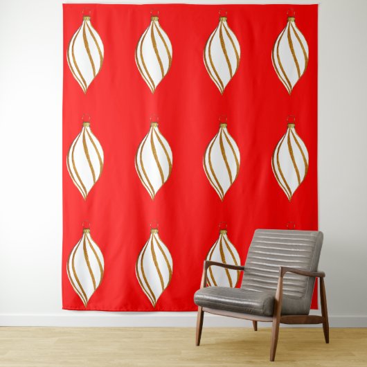 Rote Tapisserie für weiße und goldene Ornamente Wandteppich (Beispiel)