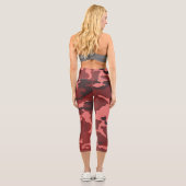 Rote Tarnmuster Capri-Leggings Capri Leggings (Rückseite)