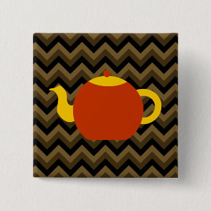 Rote Teekanne auf Brown-Zickzacken Button
