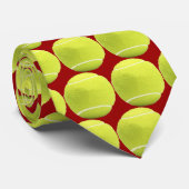Rote Tennis-Ball-Krawatte Krawatte (Gerollt)