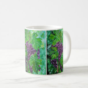 Rote Trauben an einer Augustrebe von Alfred Fox Kaffeetasse