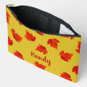 Rote trockene Blätter individuelle Name gelb Zubehörtasche (Offen)