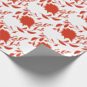 Rote tropische Blume und Blätter auf weiß Geschenkpapier (Ecke)