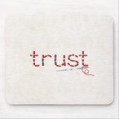 rote TRUST-Textnachricht mit Nadel Mousepad (Vorne)