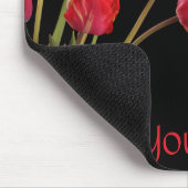 Rote Tulips auf schwarzer Mousepad (Ecke)