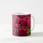 Rote Tulips in einem Feld, Oregon Kaffeetasse (VorderseiteRechts)