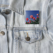 Rote Tulpen aus sehr geringem Winkel, Cincinnati, Button (Beispiel)