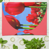 Rote Tulpen Geschirrtuch (Gefaltet)