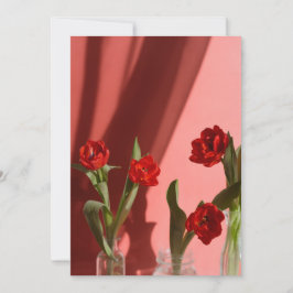 Rote Tulpen „Sei mein Valentinstag?“ Minimalistisc Feiertagskarte