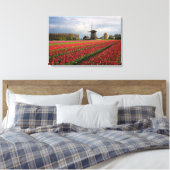 Rote Tulpen und Windmühle Leinwanddruck (Insitu (Schlafzimmer))