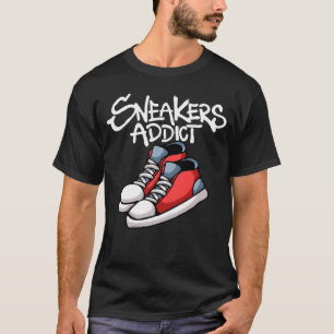 Rote Turnschuhe Streetwear T-Shirt