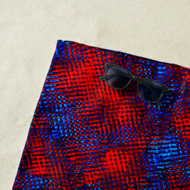 Rote und blaue Kratzer in Quadraten oder Würfeln Strandtuch