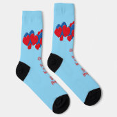 Rote und blaue Liebe - Herz auf hellblauem Hinterg Socken (Rechts)