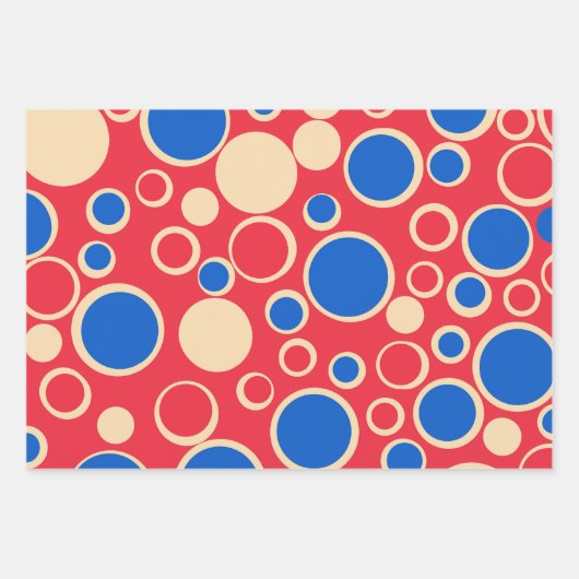 Rote und blaue Punkte auf rot Geschenkpapier Set (Vorderseite)
