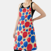 Rote und blaue Punkte auf Tan Schürze (InSitu)