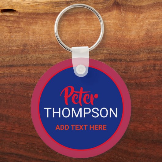 rote und blaue Schlüsselanhänger mit Namen (Vorderseite)