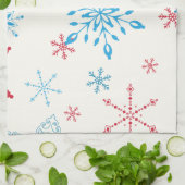 Rote und blaue Schneeflocken auf weißem Hintergrun Geschirrtuch (Gefaltet)