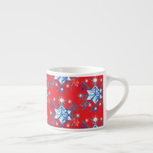 Rote und blaue Schneeflocken und Sterne Espressotasse (Rechts)