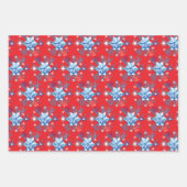 Rote und blaue Schneeflocken und Sterne Geschenkpapier Set (Vorderseite 2)