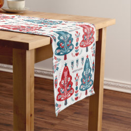 Rote und blaue skandinavische Weihnachtsbaumkunst Mittelgroßer Tischläufer