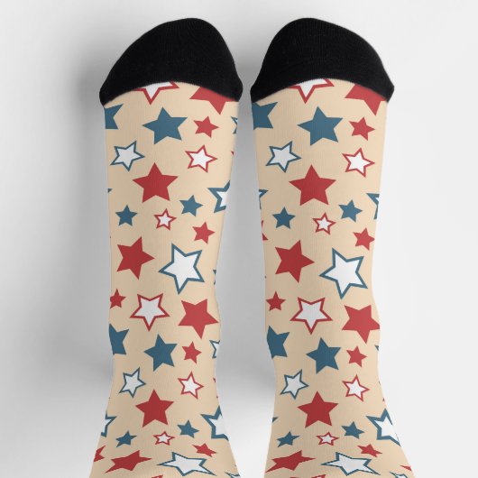 Rote und blaue Sterne, 4. Juli, beige Hintergrund Socken (Oben)