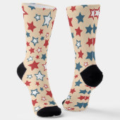 Rote und blaue Sterne, 4. Juli, beige Hintergrund Socken (Gewinkelt)