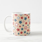 Rote und blaue Sterne, 4. Juli, beiger Hintergrund Kaffeetasse (Links)