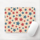 Rote und blaue Sterne, 4. Juli, beiger Hintergrund Mousepad (Mit Mouse)