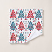 Rote und blaue Weihnachtsbaume Skandinavische Volk Badhandtuch Set (Waschlappen)