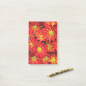 Rote und gelbe Blumen 1 Post-it Klebezettel (Auf Schreibtisch)