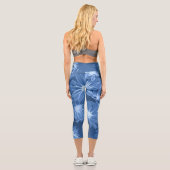 Rote und gelbe Blumen 3 Capri Leggings (Rückseite)