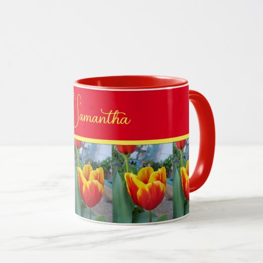 Rote und gelbe Blütenfrauen Name Tasse (VorderseiteRechts)