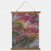 Rote und gelbe Herbst-Ahornblätter Wandteppich Mit Holzrahmen (Vorderseite)