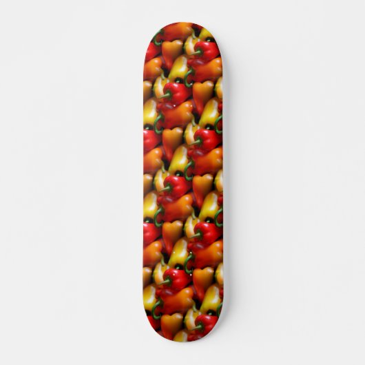Rote und gelbe Paprikaschoten Skateboard (Vorne)