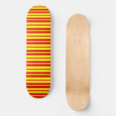 Rote und gelbe Streifen Skateboard (Vorderseite)