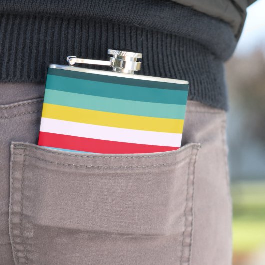 Rote und gelbe Streifen zwischen Blauen Farbtönen Flachmann (Beispiel)