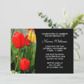 Rote und gelbe Tulips Geburtstagsparty Einladung (Stehend Vorderseite)