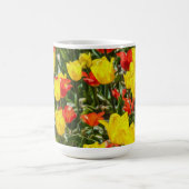 Rote und gelbe Tulissen Kaffeetasse (Mittel)