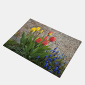 Rote und gelbe Tulpen Fußmatte (Schrägansicht)